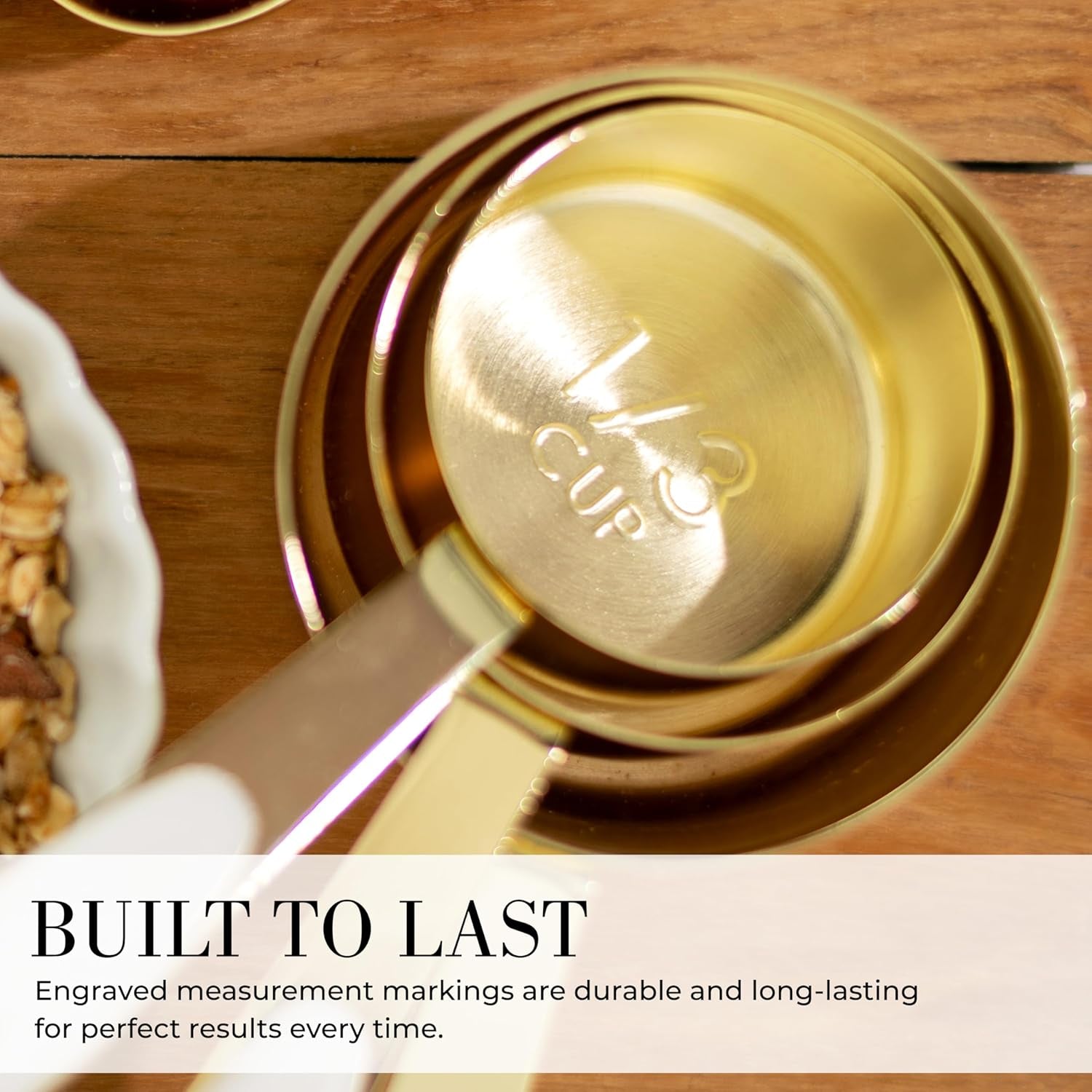 Elevate Your Cooking Experience with Our 16-Piece White and Gold Kitchen Utensils Set – Stylish Silicone Tools with Measuring Cups and Spoons