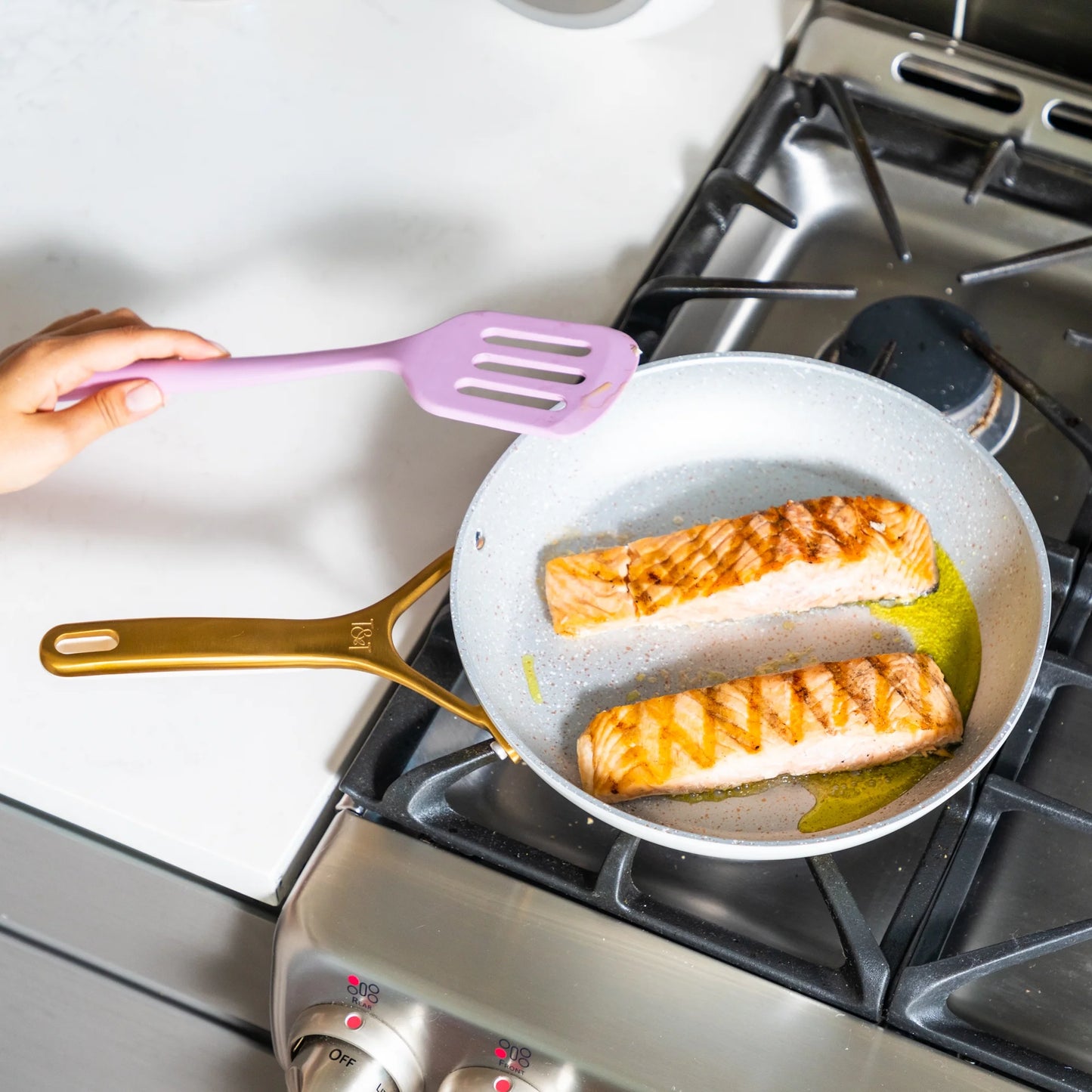 Elevate Your Cooking with the 12-Piece Non-Stick Supreme Cookware Set in Cream - Perfect Pots and Pans for Every Culinary Adventure!